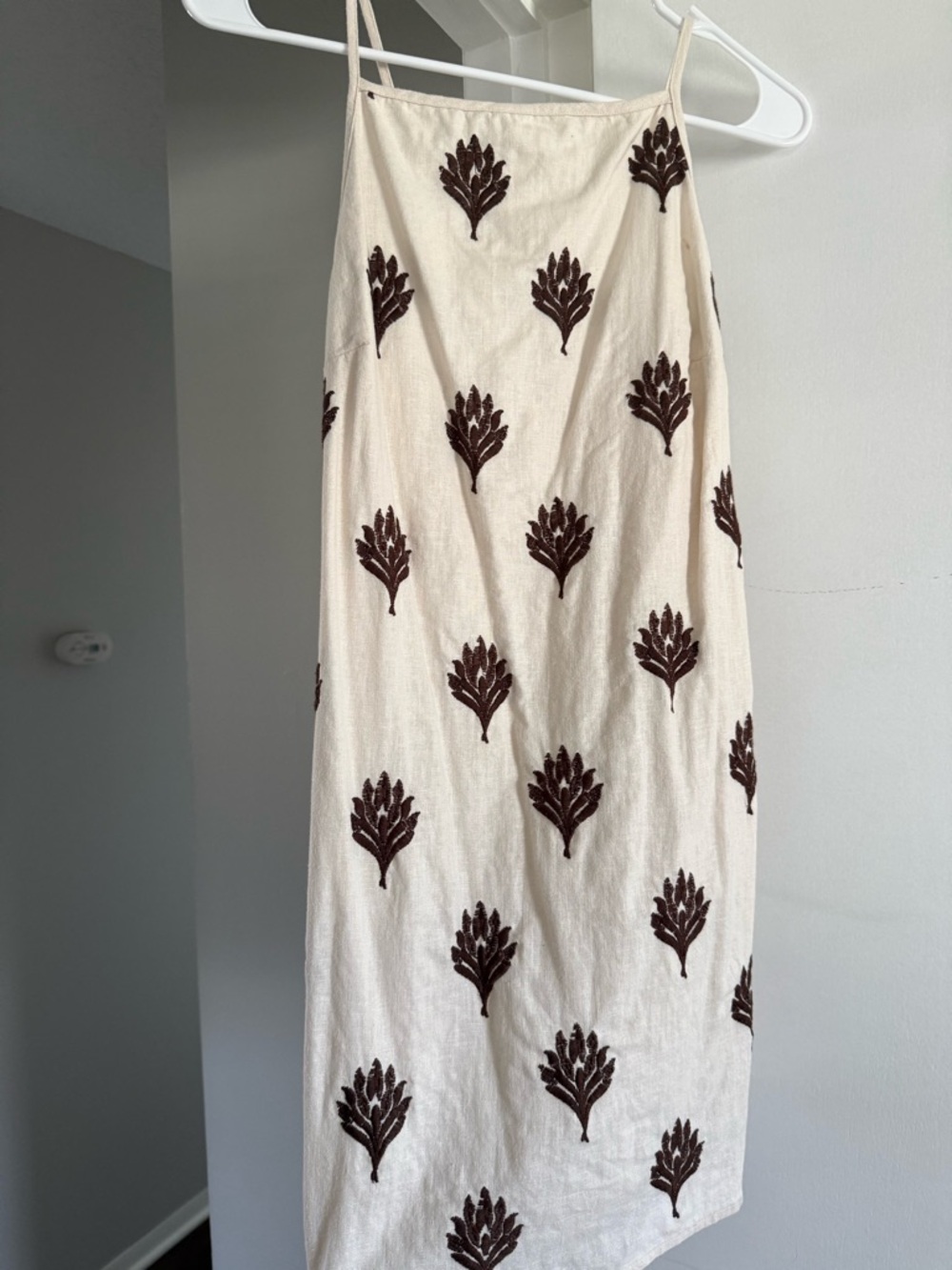 Abercrombie Cream dress with Brown Embroidered Leaf Motif